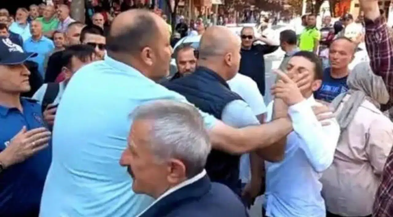 Kılıçdaroğlu'na 'Burası Kandil değil' diyen kişiler AKP üyesi çıktı