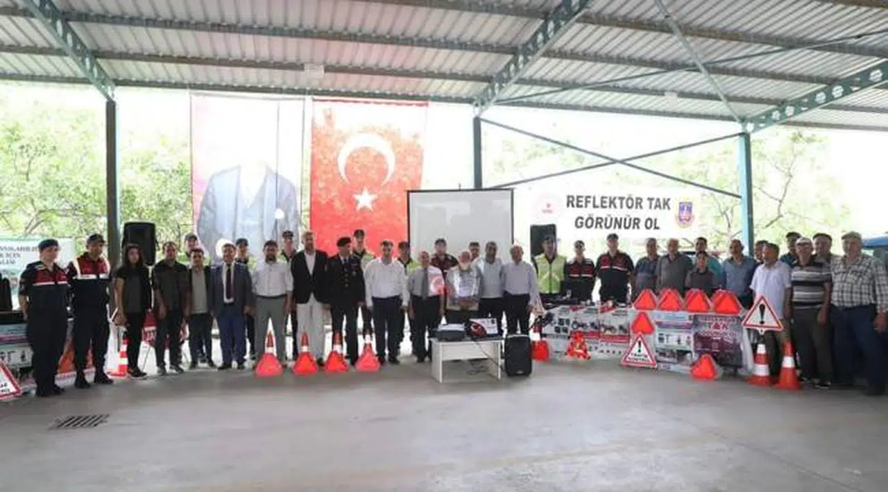 Kınık’ta “Reflektör Tak, Görünür Ol” Projesi Kapsamında Program Düzenlendi