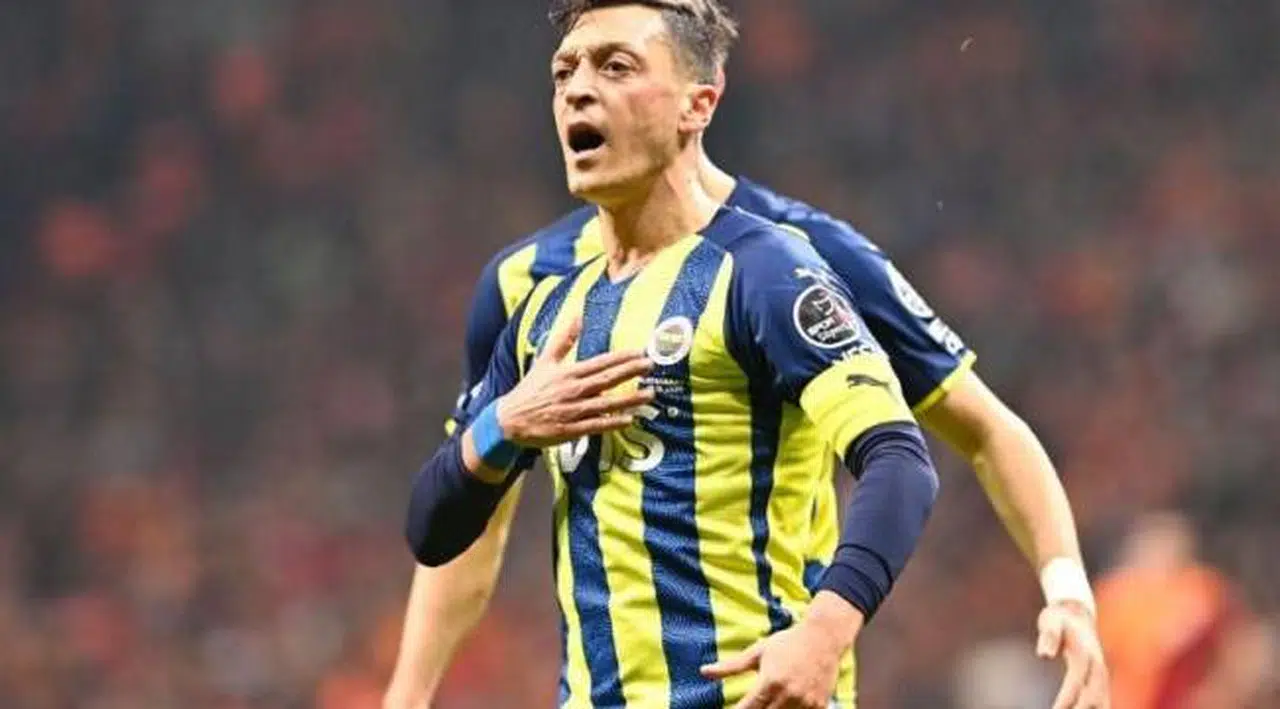Mesut Özil'den Fenerbahçe açıklaması