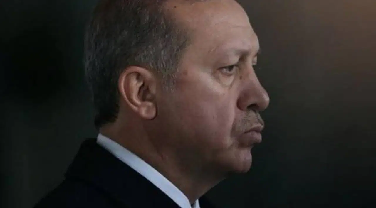 MetroPOLL anketi: Erdoğan geçen ay da 'görev onayı' alamadı
