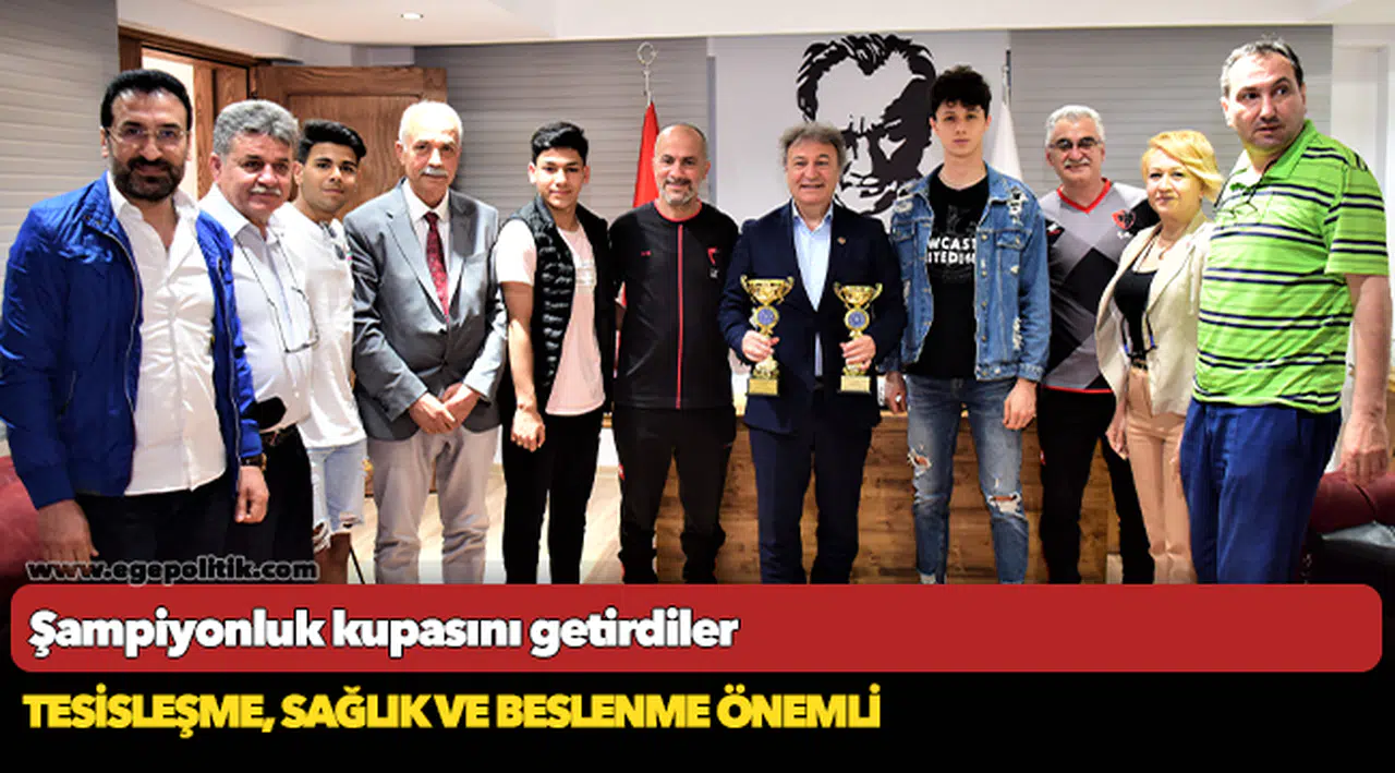 Şampiyonluk kupasını getirdiler
