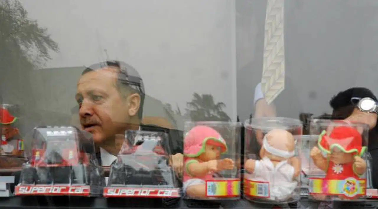 Saray'da resmi araçla hırsızlık yapıldı