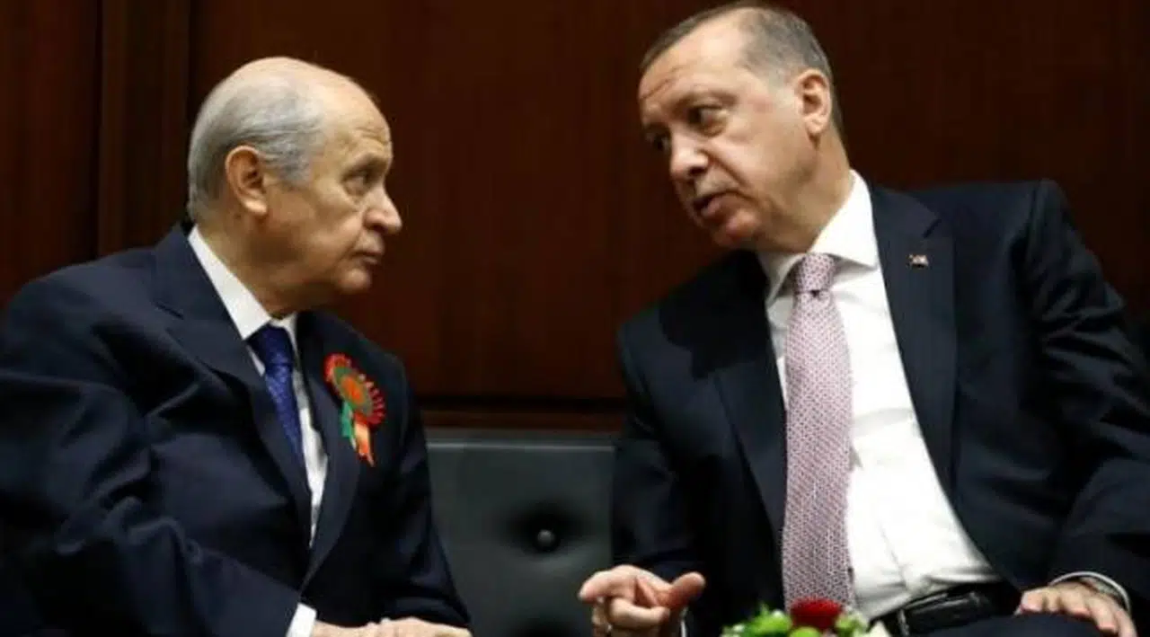Son ankette sürpriz sonuçlar: AKP ve CHP birbirine yaklaştı, MHP'de değişim...