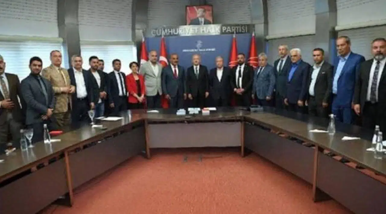 Süleyman Soylu'ya yakın isim AKP'den istifa etti, CHP'ye katıldı