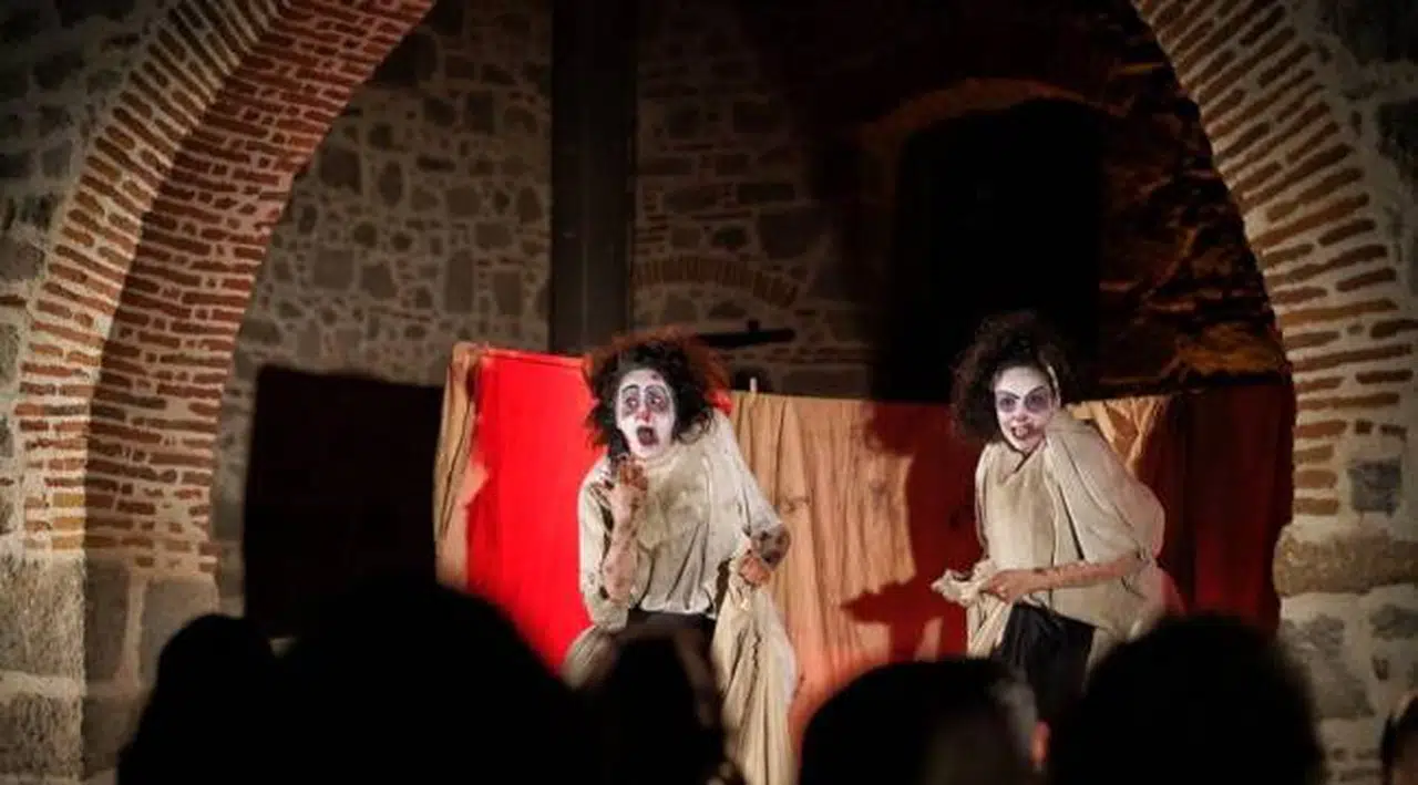 Bergama Tiyatro Festivali dolu dizgin devam ediyor