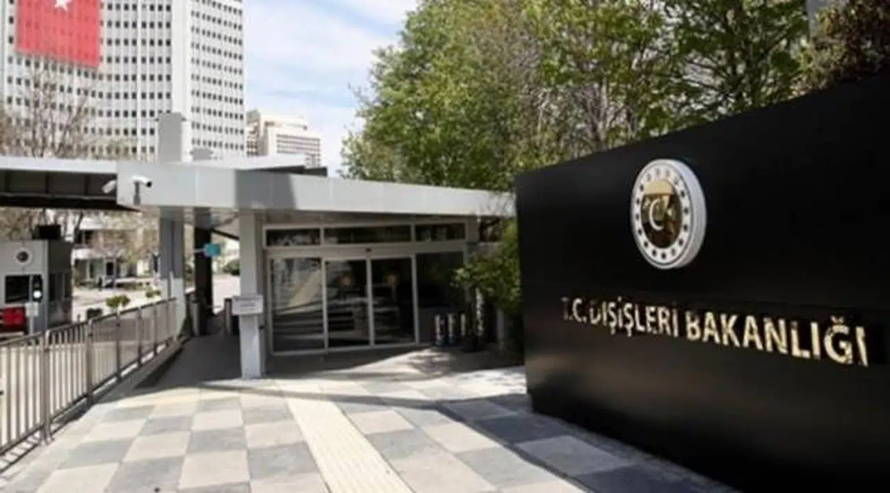 Dışişleri Bakanlığı'ndan 'Türkiye'yi terk edin' uyarılarına yanıt