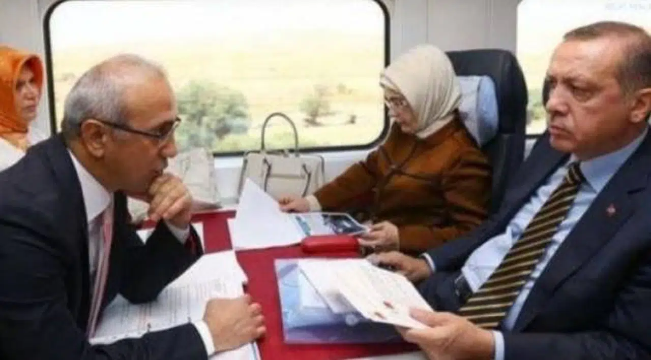 Hükümet, eski Bakan Lütfi Elvan'ın yeniden kapısını çaldı