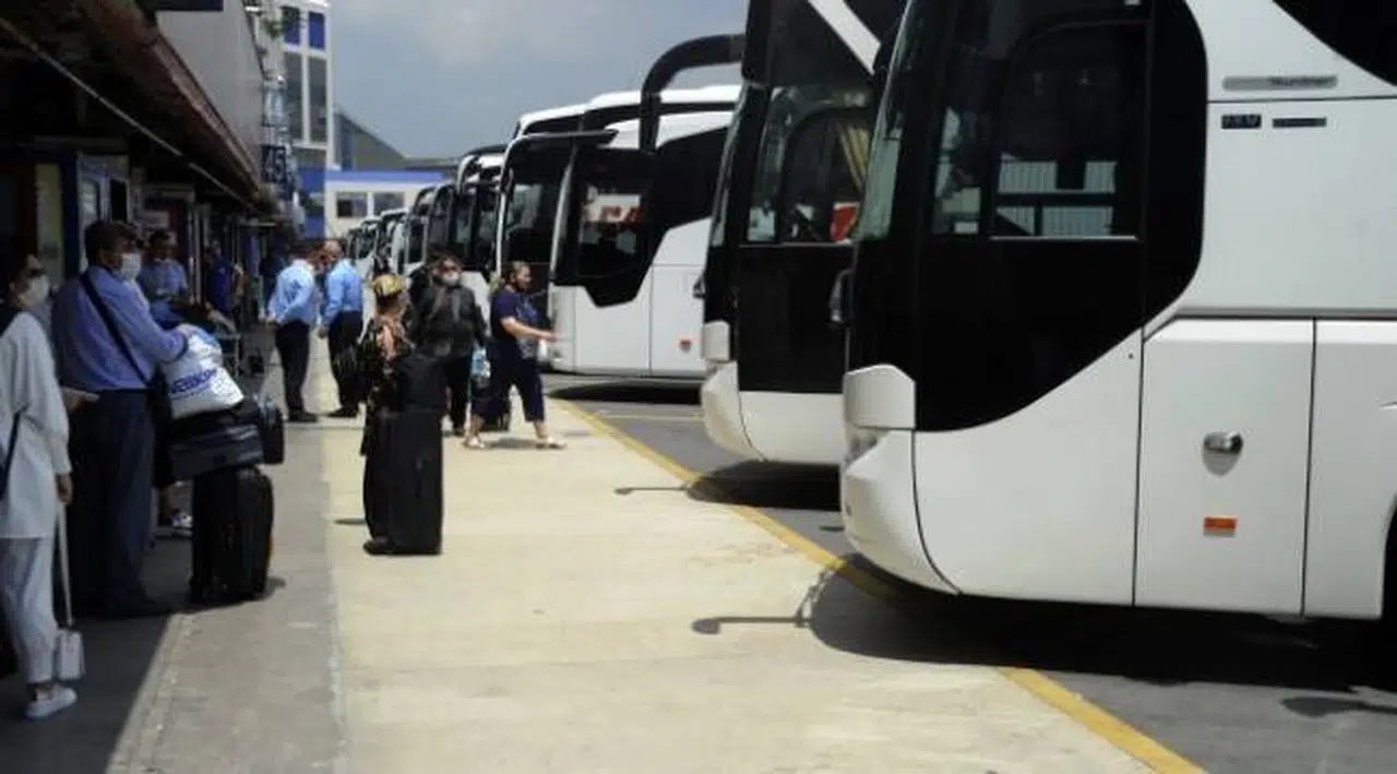 Bakan Uraloğlu açıkladı: Fahiş fiyatla bilet satanlara 5.3 milyon lira ceza kesildi