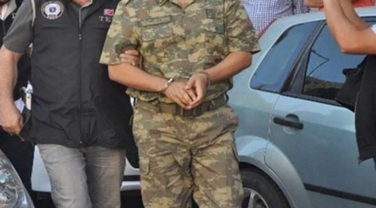 TSK'ya 16 ilde 'FETÖ' operasyonu: 47 gözaltı kararı, aralarında albay da var