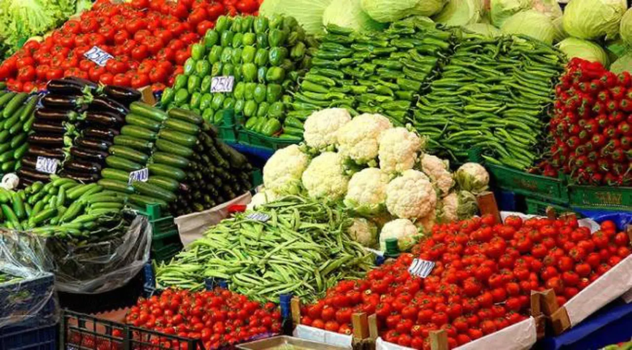 Yurttaş kiloyla alışverişi unuttu, sebze ve meyveyi ancak gramla, taneyle alabiliyor