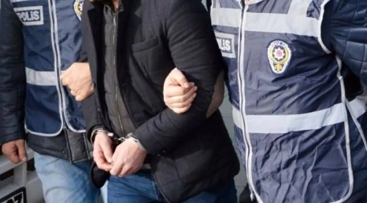 8 ilde FETÖ operasyonu: 42 gözaltı