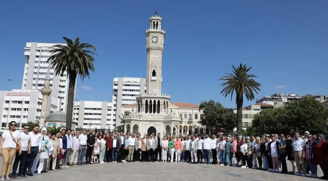 AK Parti İl Başkanı Kerem Ali Sürekli;  “İzmir’in kalbi, derinden yaralı…”