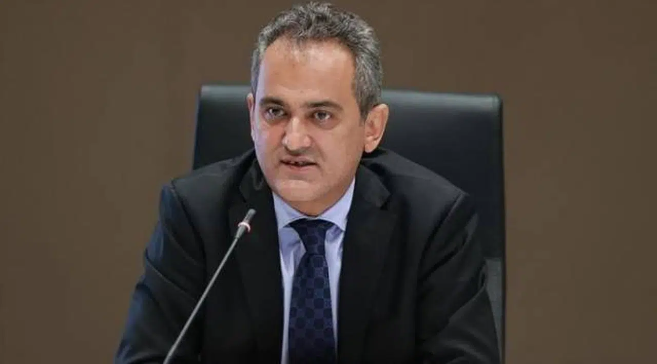 Bakan Özer: Her türlü toplumsal mühendisliğin gerçekleştirildiği bir döneme şahitlik ettik