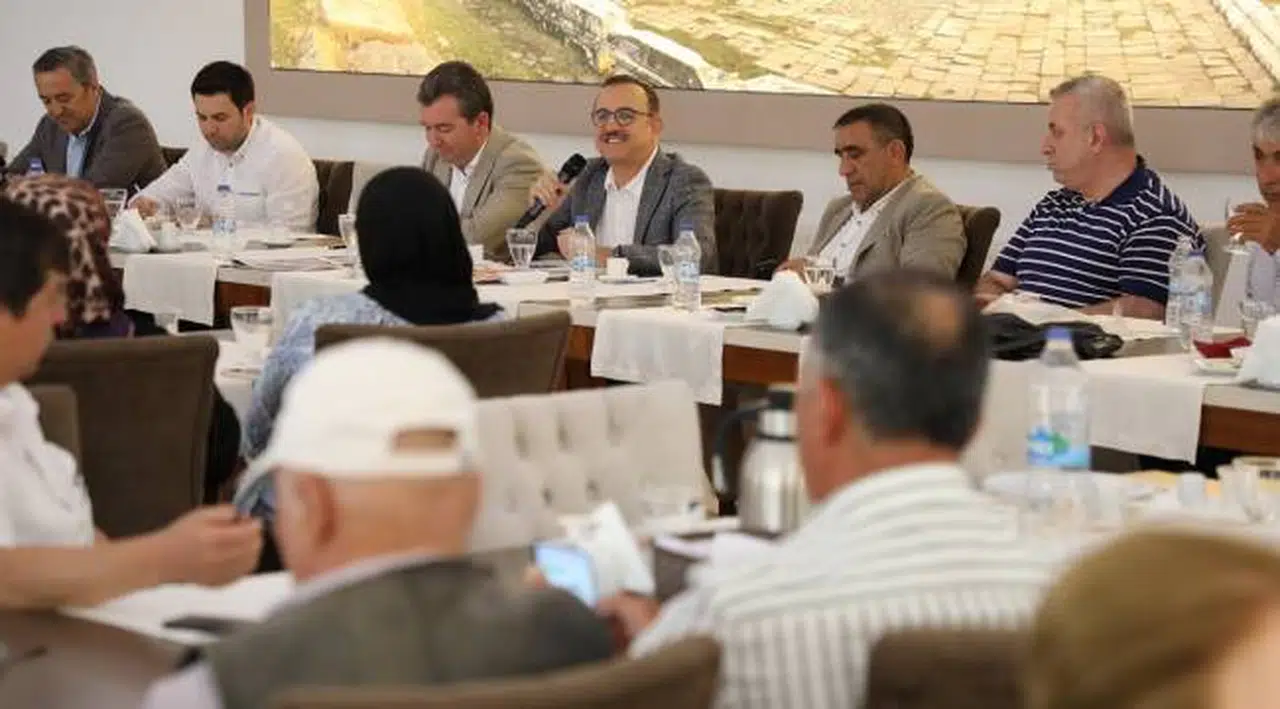 Başkan Sürekli Bergama’da STK temsilcileriyle buluştu