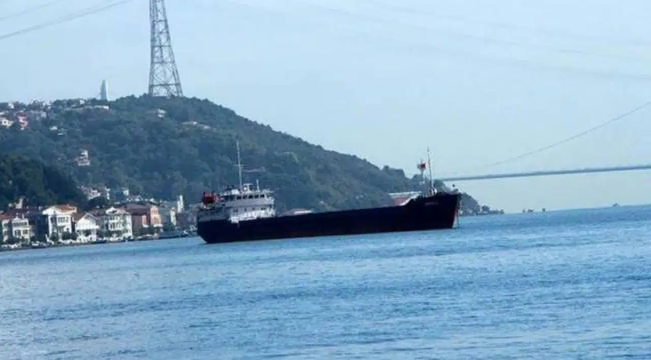 Boğaz'da bir günde ikinci gemi arızası