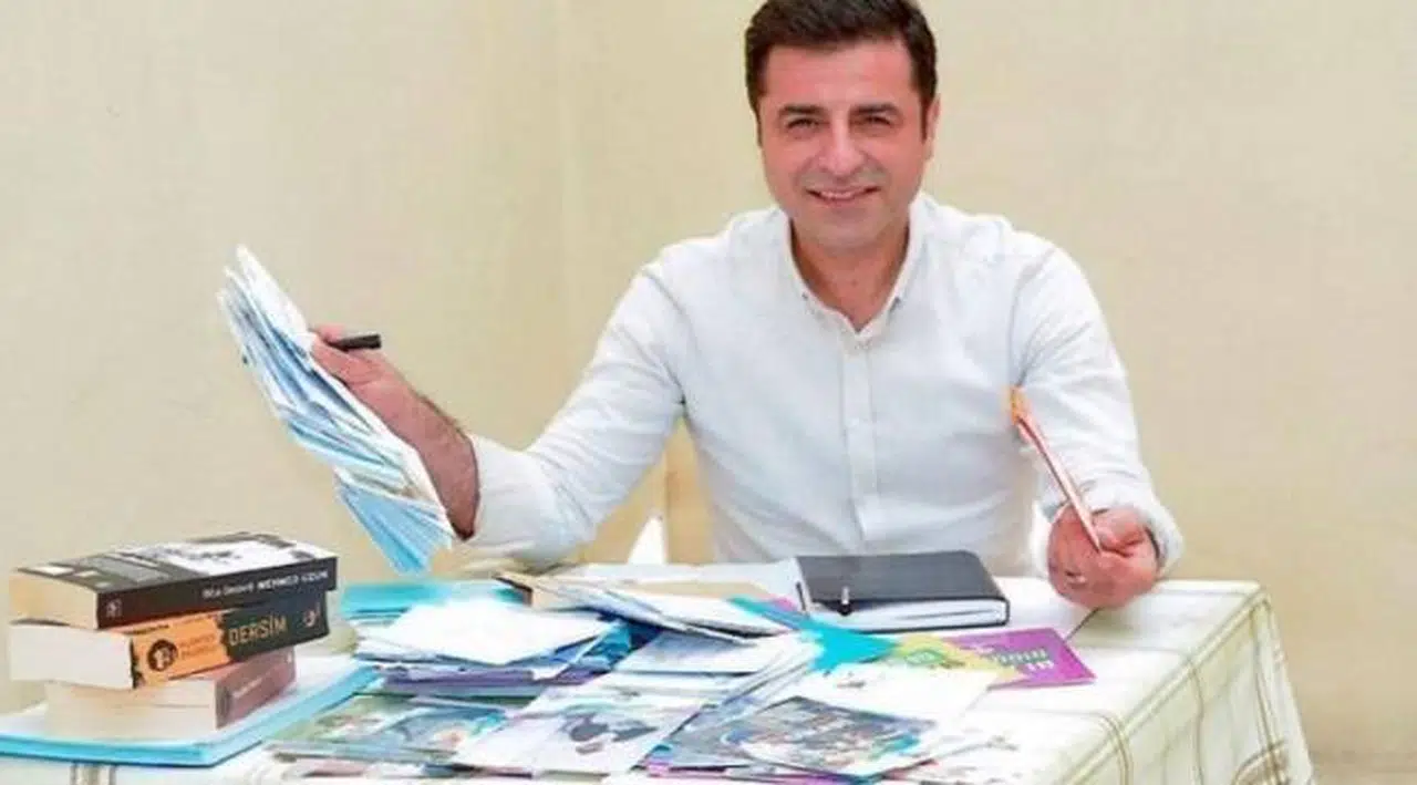 Demirtaş: AKP'yi ayakta tutan dava sahibi insanlardı