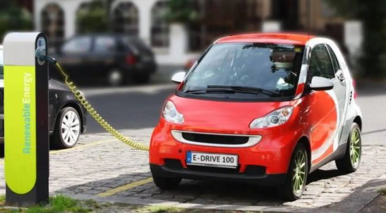 Erdoğan imzaladı: Elektrikli otomobile ilave gümrük vergisi