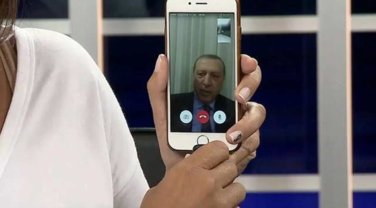 İsmail Saymaz: AKP'li kaynağım 'Cumhurbaşkanı ikna edildi, rapor kadük oldu' dedi