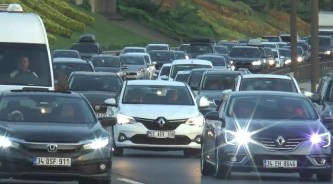 İstanbul'da bayram trafiği bu sabah itibariyle başladı