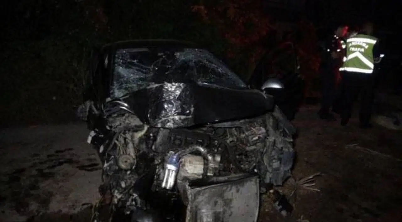 Kocaeli'de trafik kazası mahalleyi elektriksiz bıraktı