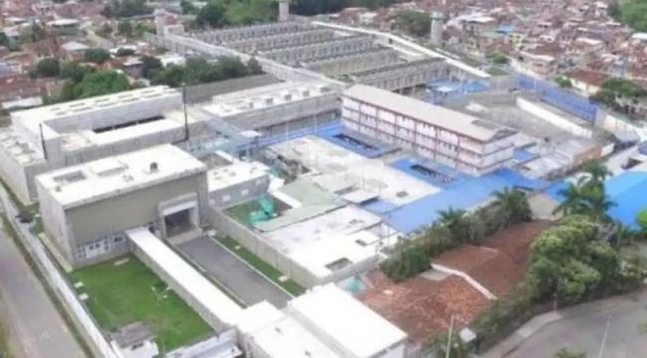 Kolombiya'da hapishane yangınında ölü sayısı 53'e yükseldi