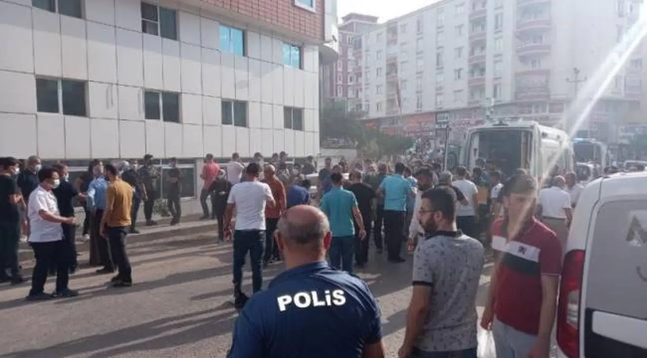 Mardin'de özel hastanede patlama: Hastalar tahliye edildi.