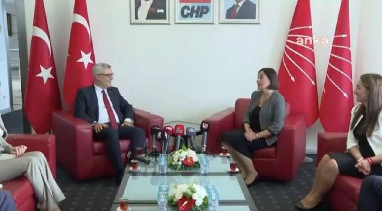 MHP'den CHP'ye bayram ziyareti: 'Her şeye onay vermiyoruz'