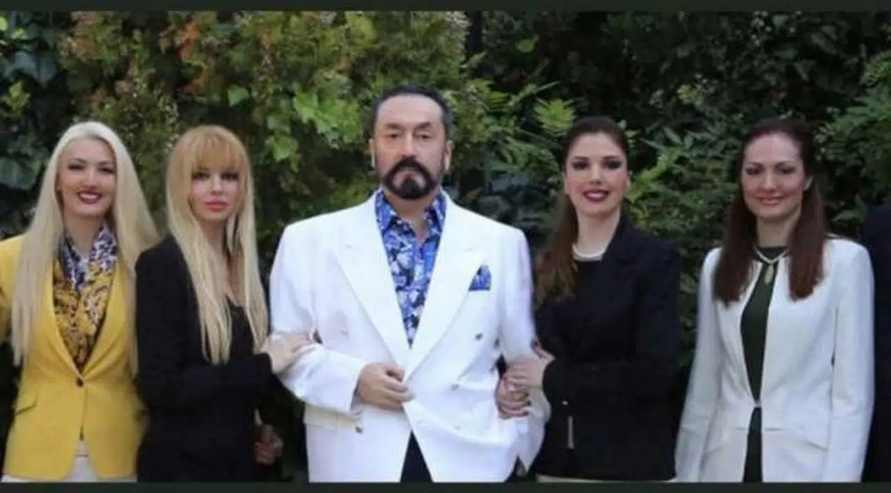 'Adnan Oktar' operasyonu: 2 gözaltı