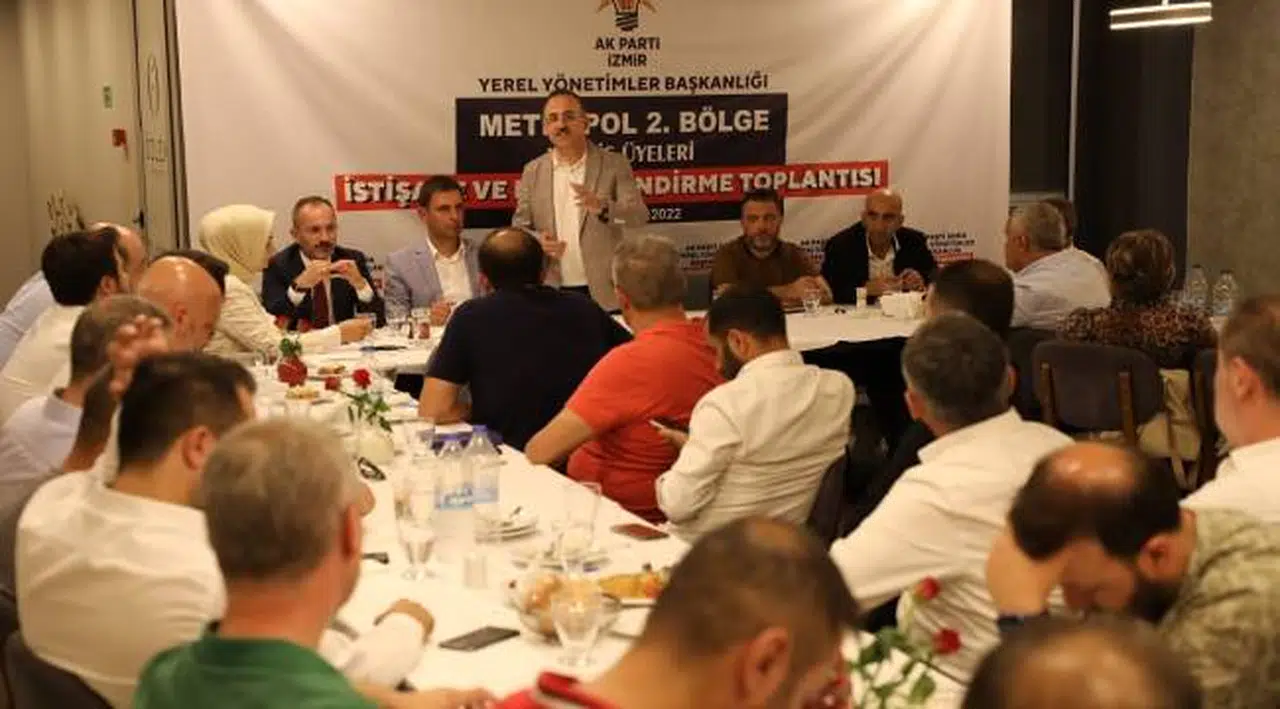 AK Parti İzmir’den kuzey metropol meclis üyeleri toplantısı