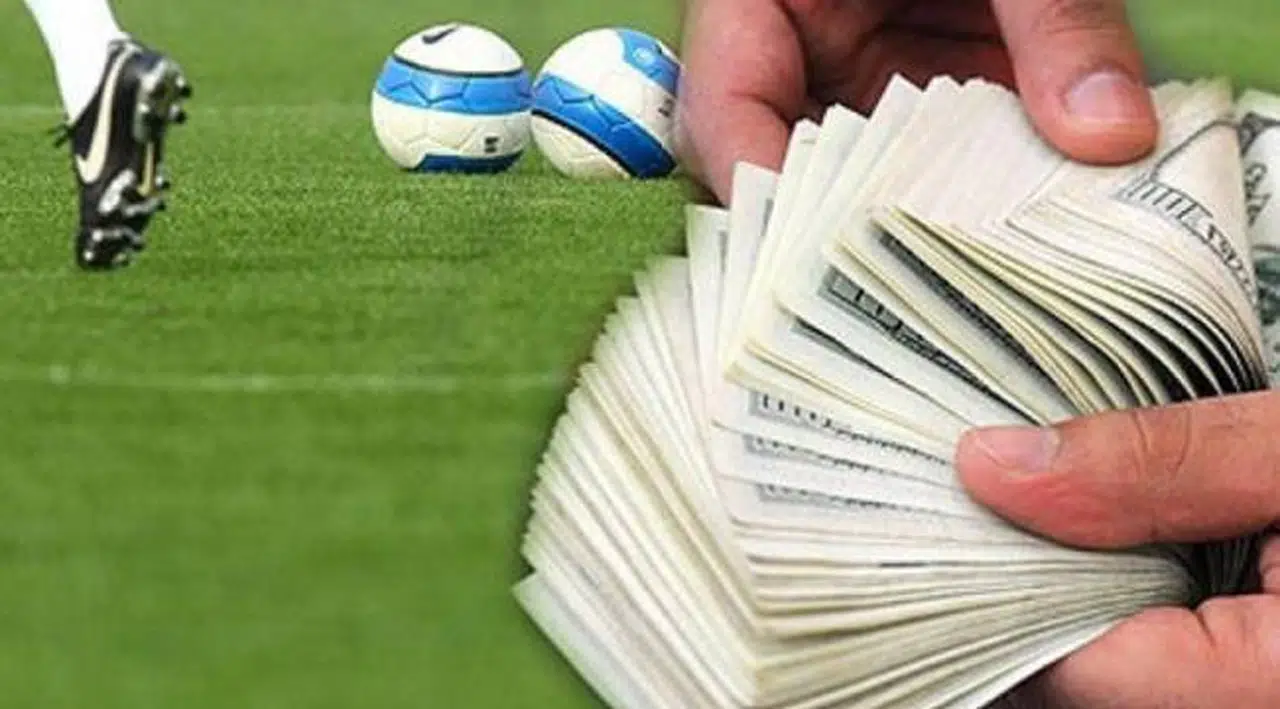 Bankadan 4 milyon 335 TL çaldı, bahse yatırdı