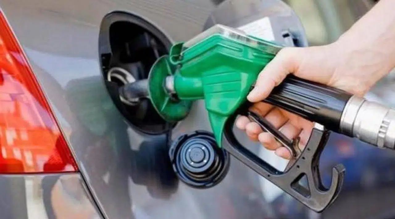 Benzine ve motorine gelecek indirim miktarı belli oldu