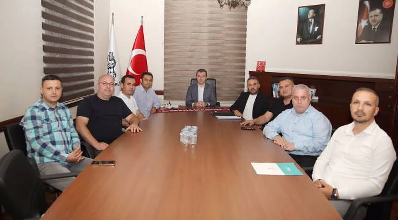 Bergamaspor'da profesyonel yönetim için imzalar atıldı