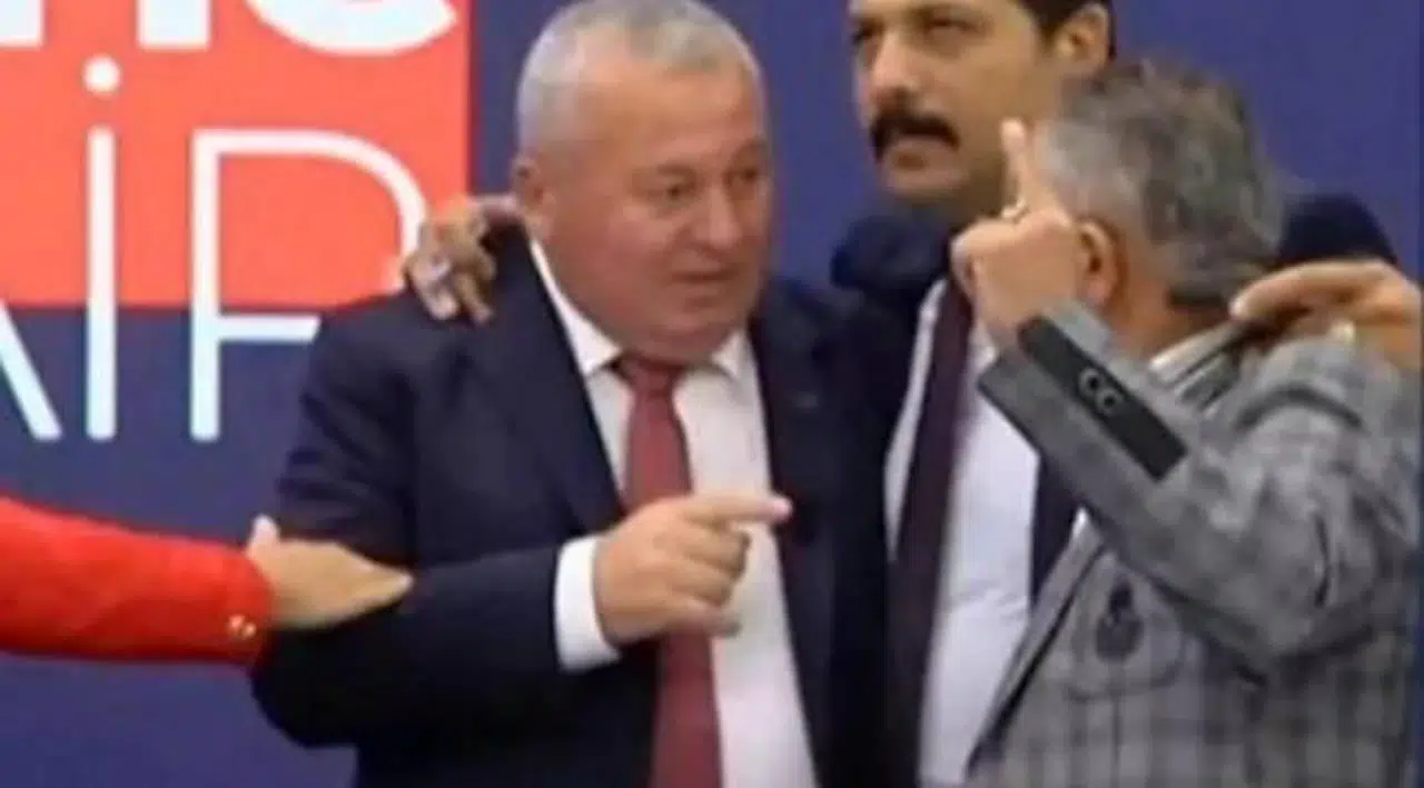 Cemal Enginyurt özür diledi