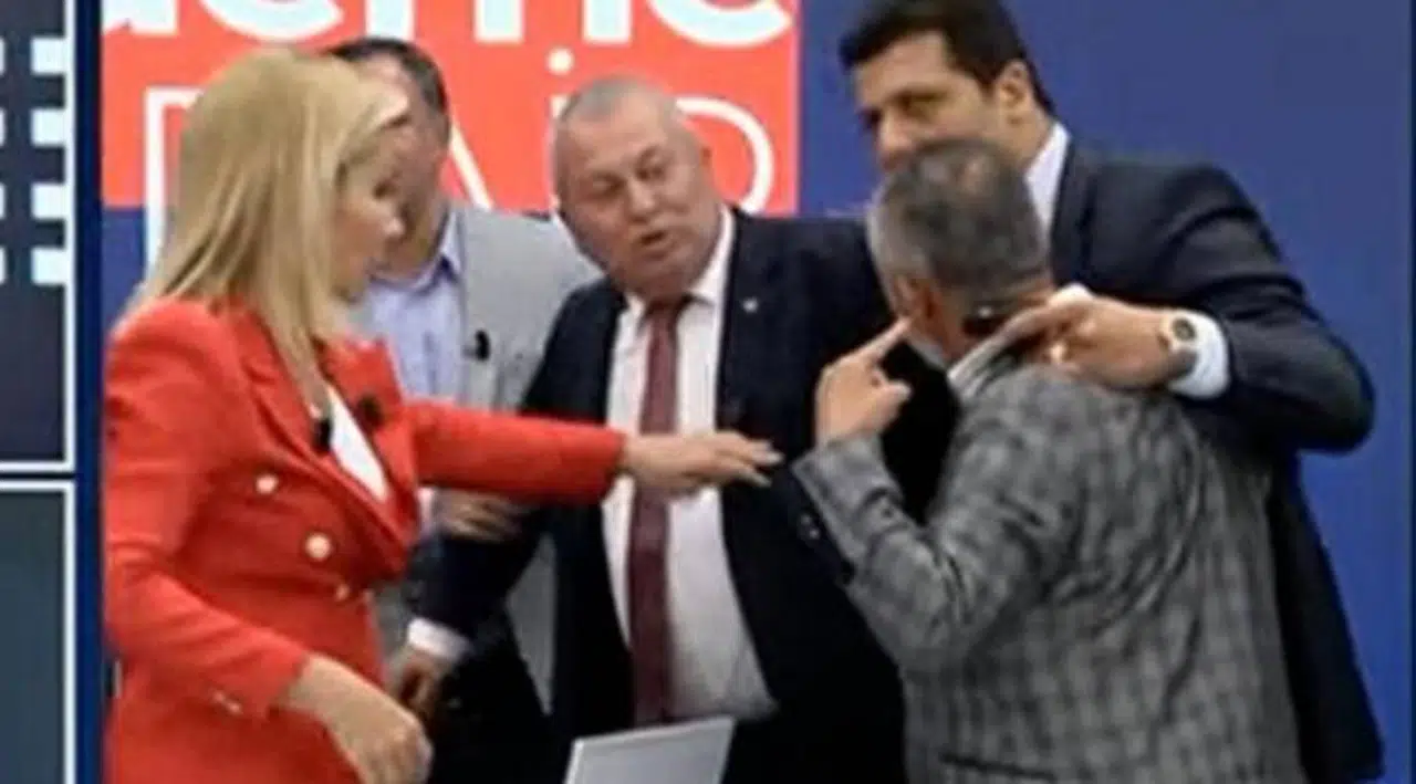 CHP'li isim açıkladı: Cemal Enginyurt partisi tarafından ihraç ediliyor