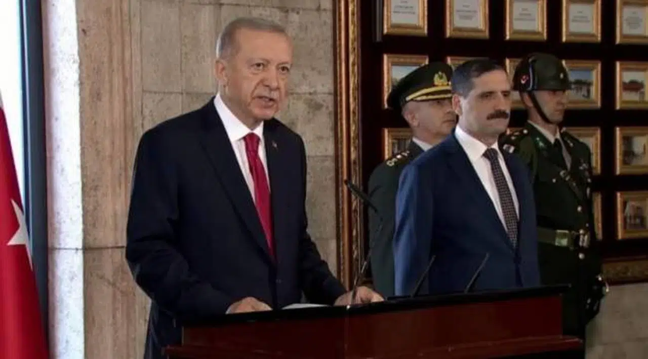 Erdoğan ve YAŞ üyelerinden Anıtkabir ziyareti