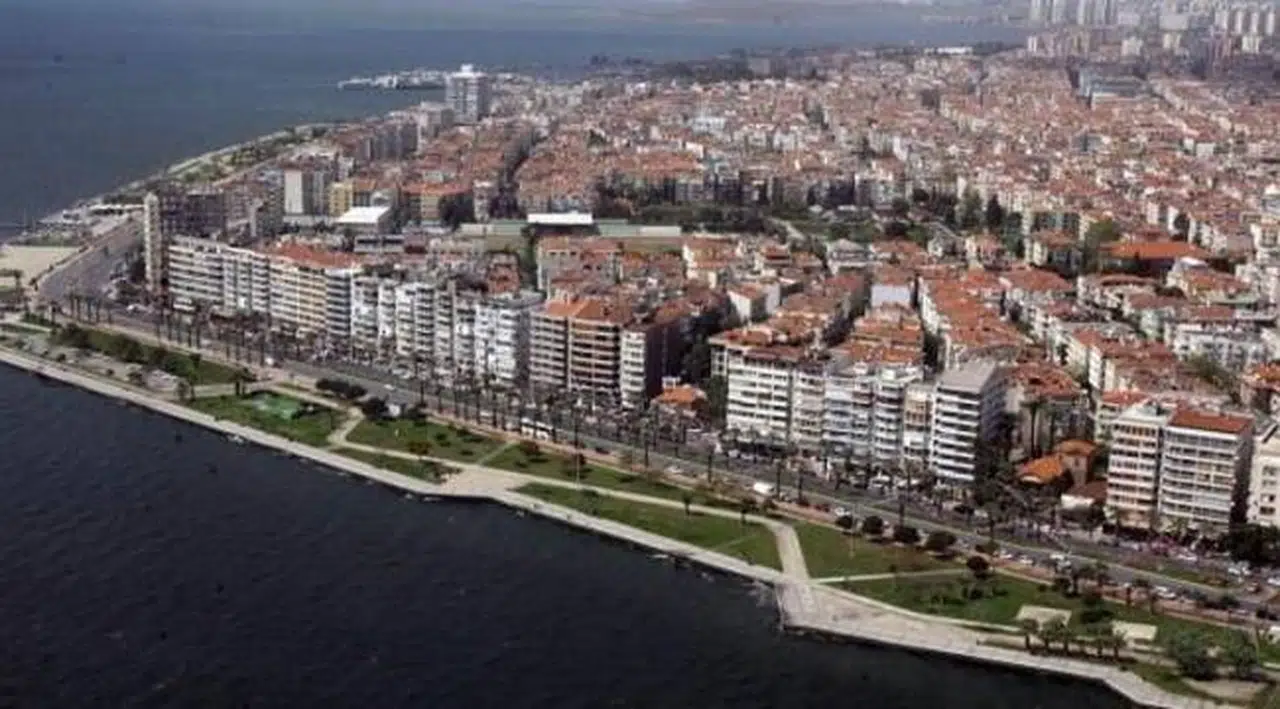 İzmir'de konut satışları %15,8 oranında azaldı