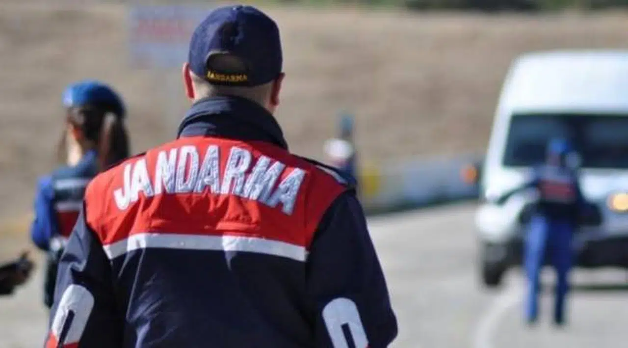 İzmir'de uyuşturucu operasyonu: Bir astsubay yaralı