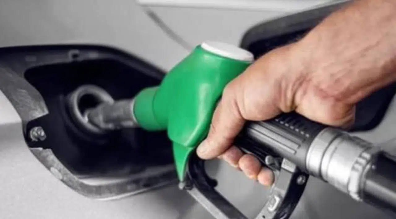 Motorinin ardından benzine de zam