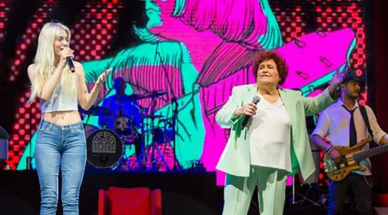 Selda Bağcan'dan 'Aleyna Tilki' yanıtı: Sana ne?