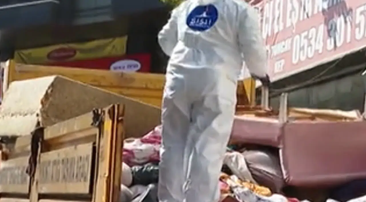 Ünlü şarkıcının evinden 2 kamyon çöp çıktı!