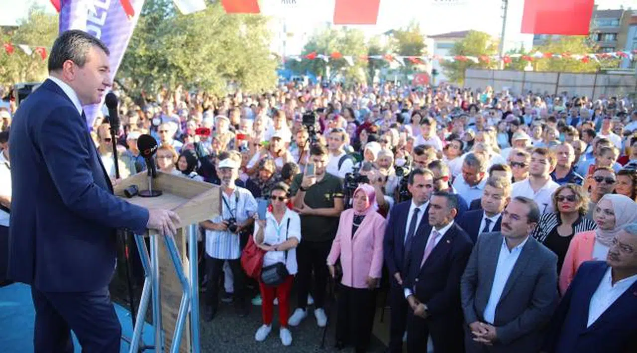 8 bin kişiyle park açılışı