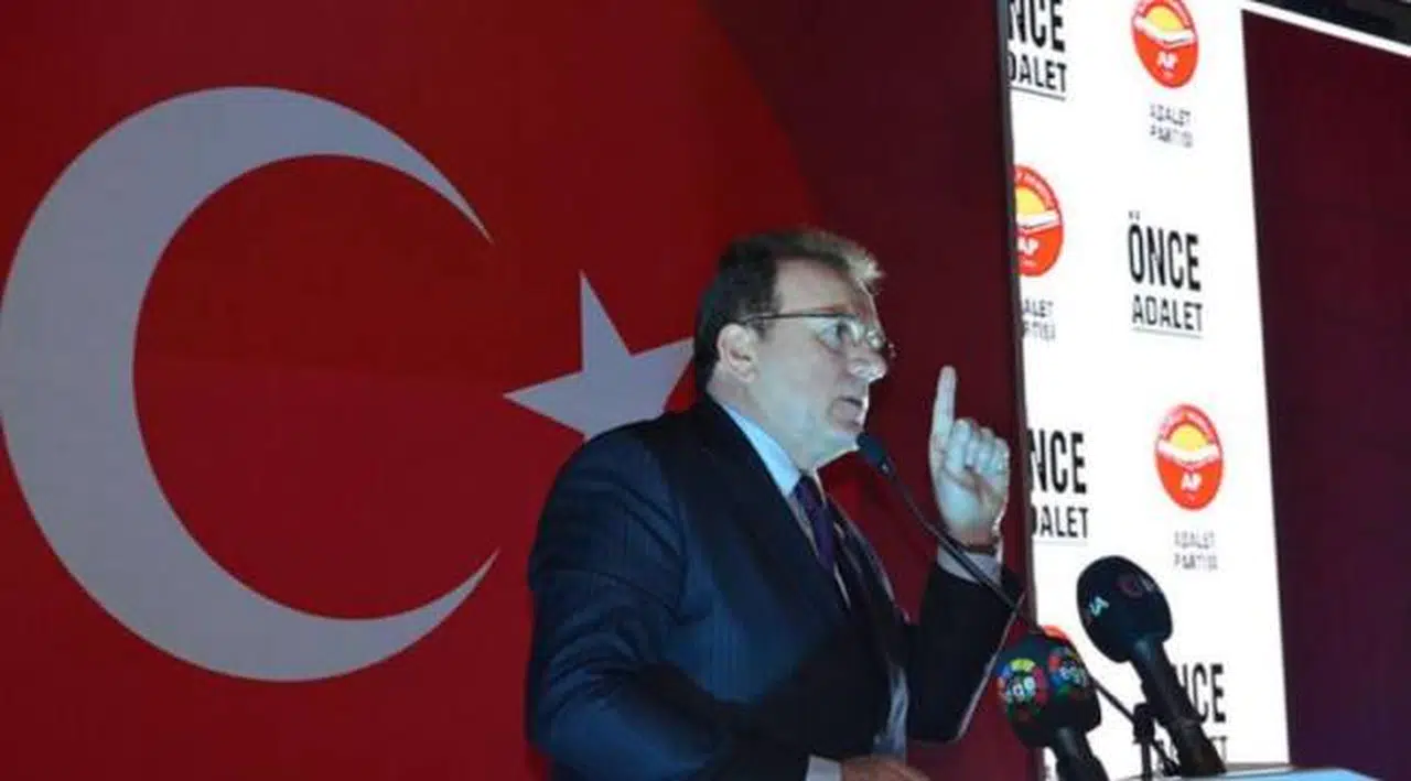 8 partili yeni ittifakı duyurdu