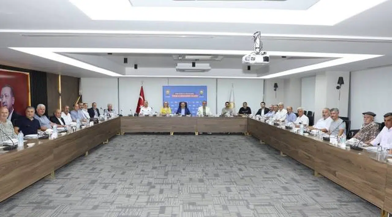 AK Parti İzmir’de ‘Vefa Buluşmaları’nda 3 yıl geride kaldı