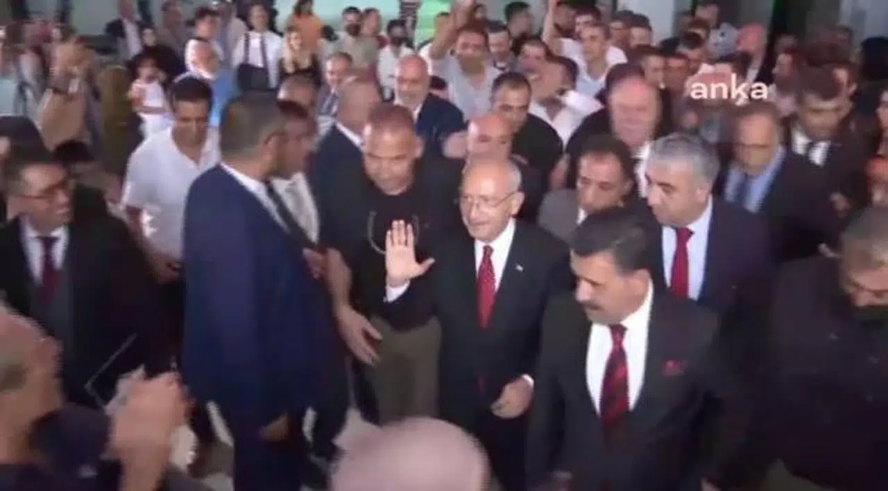 CHP'li Özkan: Genel Başkanımız 'Bozkurt Kemal’ sloganlarıyla karşılandı
