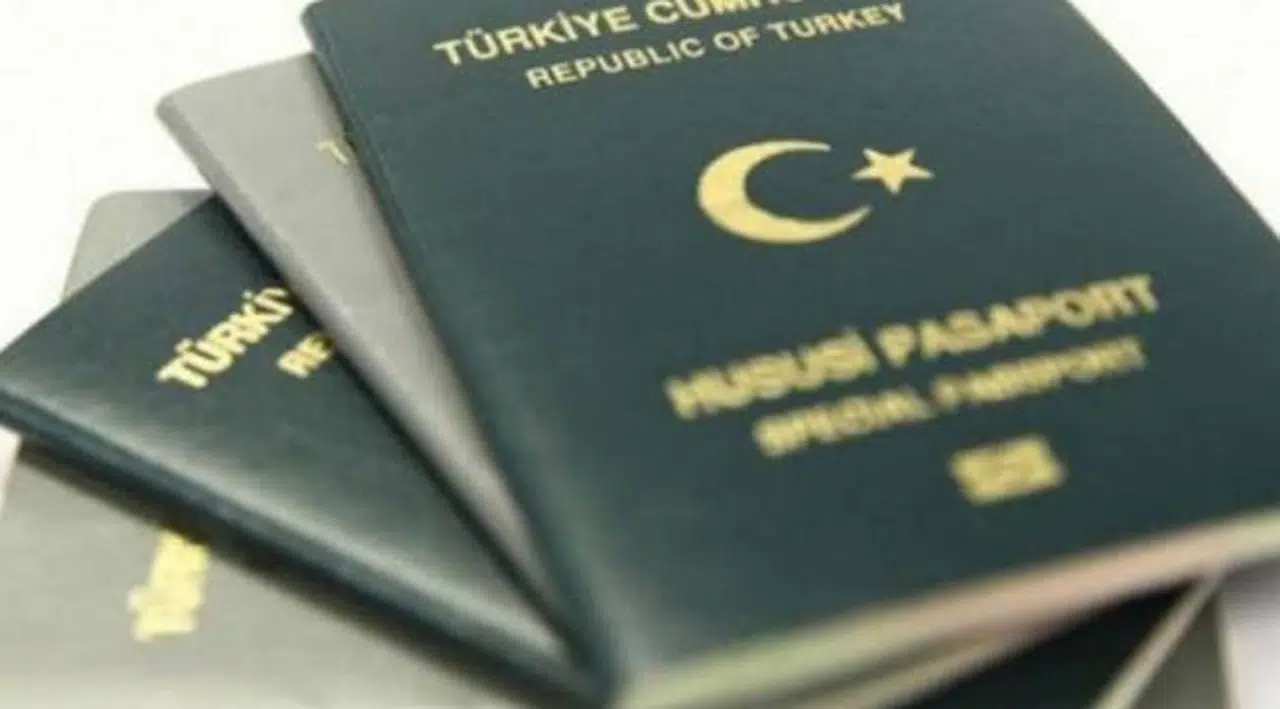 Gri pasaport skandalında yeni ayrıntı: Dönüşte başkan yardımcısına 40 bin avro verilmiş