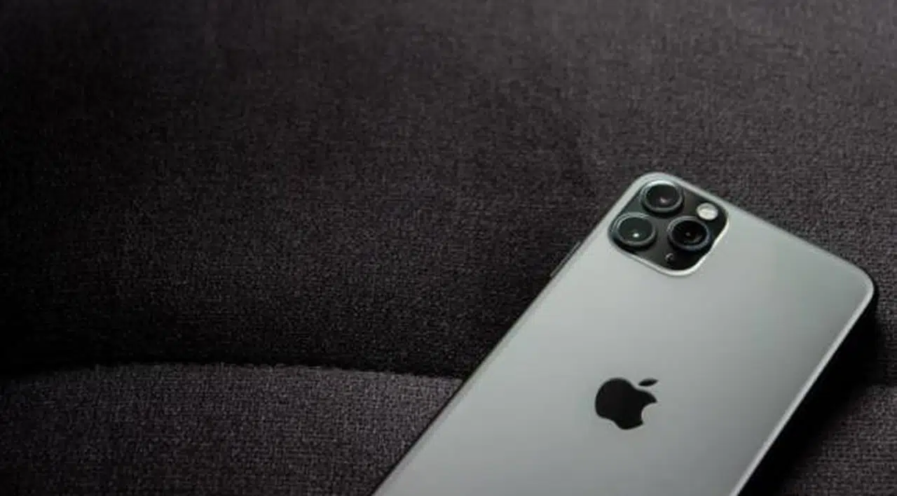 Mahkeme kararıyla içinde şarj cihazı çıkmayan iPhone satışları durduruldu