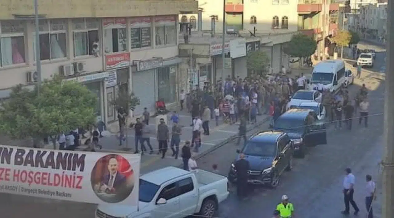 Mardin'de Soylu'ya protesto: Ziyaretini yarıda kesti