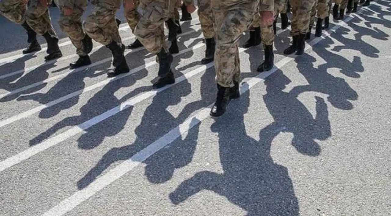 TSK'de subaylık için 'nikâh' koşulu: 'Evlenmeden birlikte yaşayanlar' yönetmeliğe girdi
