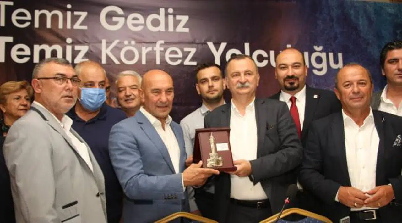 Tunç Soyer'e bir destek de CHP Manisa'dan
