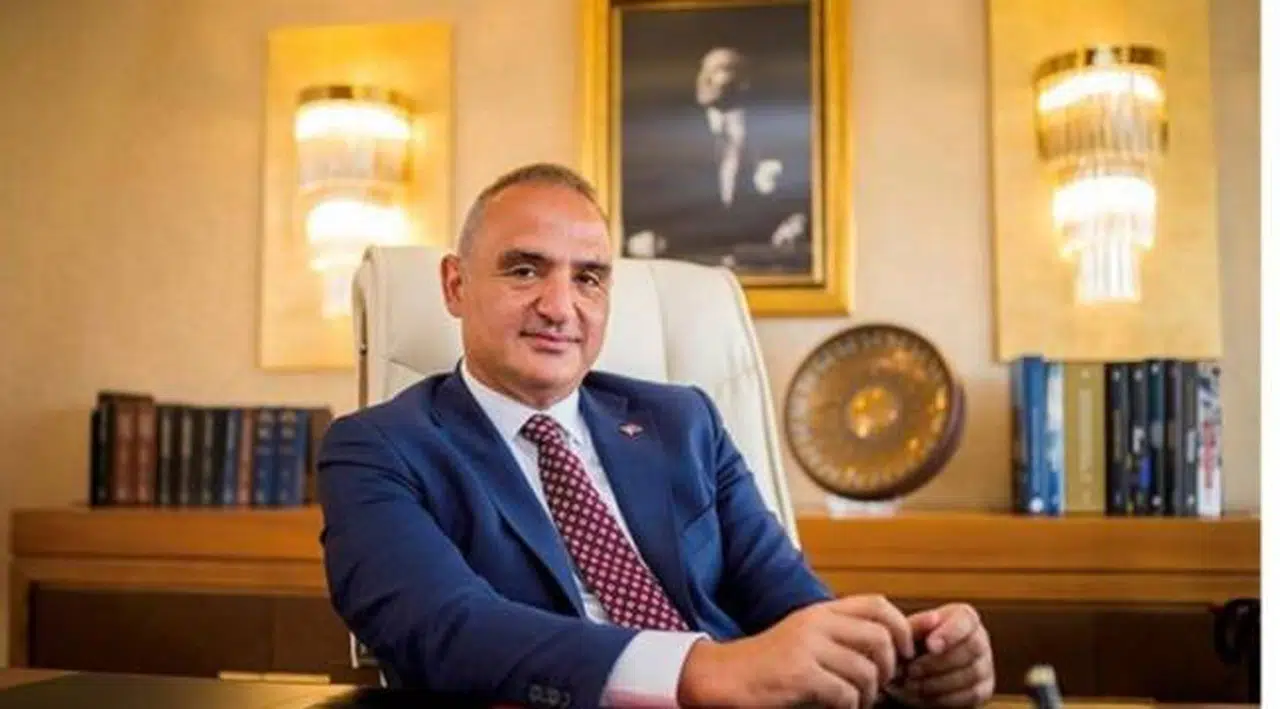 Bakan Ersoy'dan konser iptallerine dair açıklama: Haksızlığa uğradığını düşünen varsa...